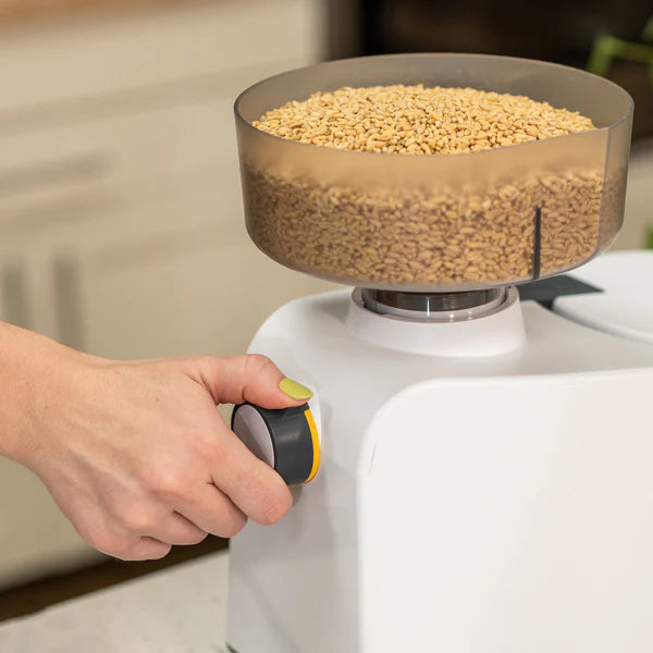 Nutrimill Impact Grain Mill (SOBRE PEDIDO)